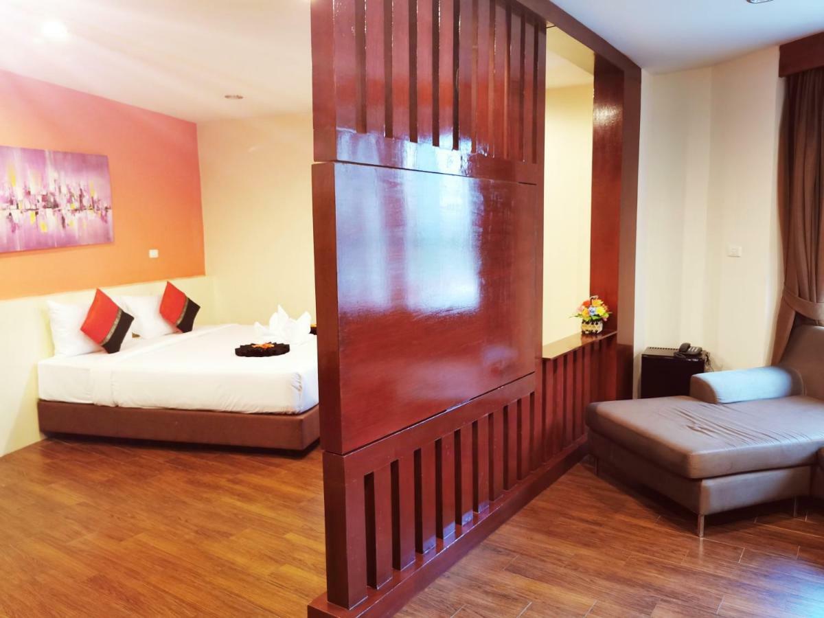 Paksaa Boutique Hotel Patong Exterior foto