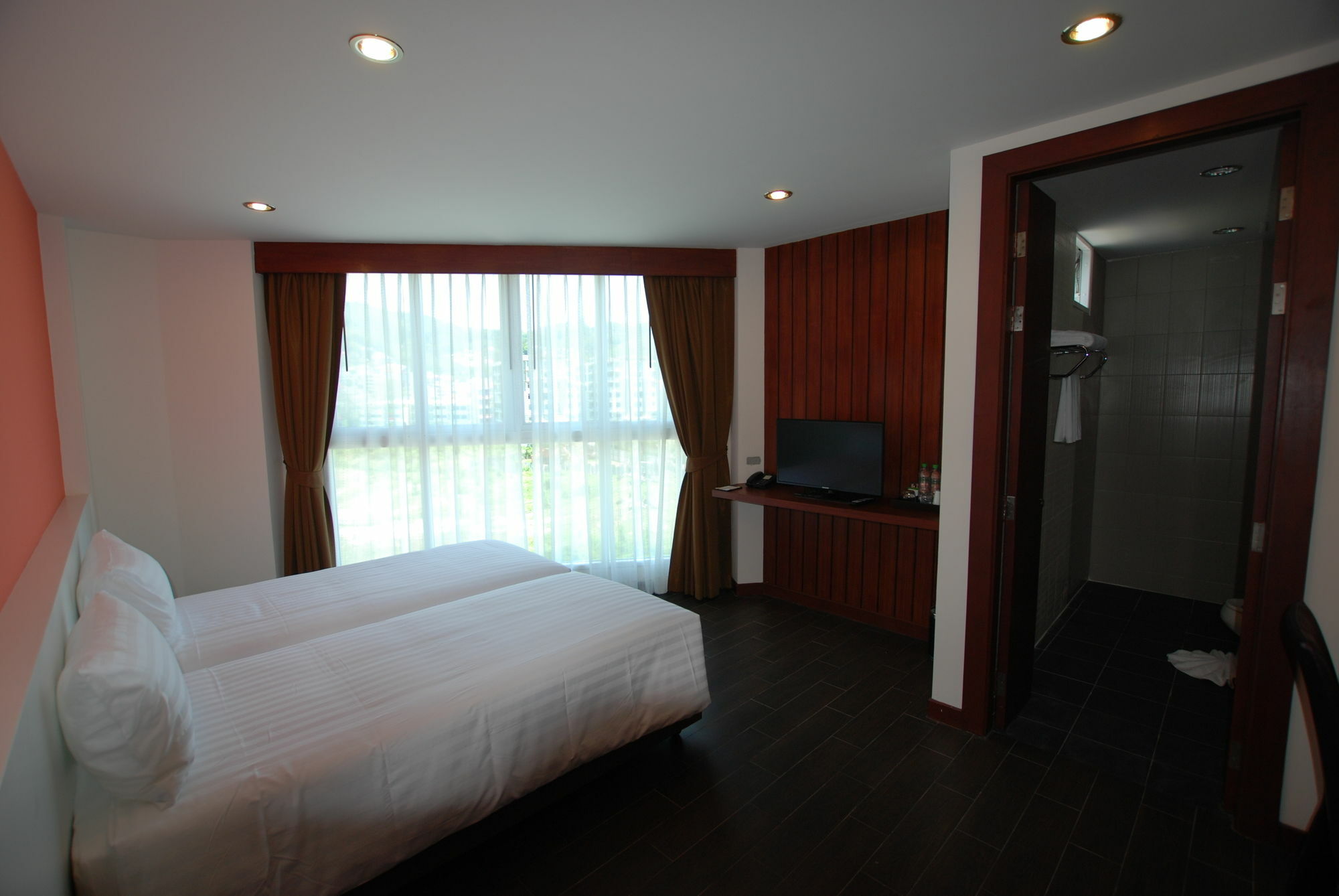 Paksaa Boutique Hotel Patong Exterior foto